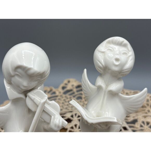 VTG Dresden Germany White Porcelain Angels Music Singing Choir - Picture 1 of 6